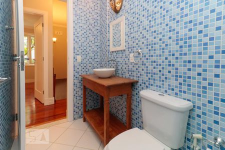 Casa à venda com 210m², 4 quartos e sem vagaSuíte