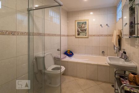 Casa à venda com 210m², 4 quartos e sem vagaBanheiro 2