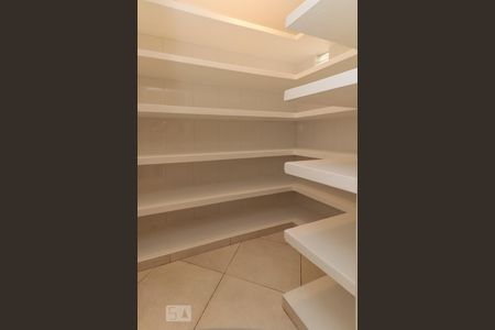 Casa à venda com 210m², 4 quartos e sem vagaDespensa