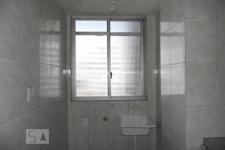 Apartamento para alugar com 75m², 2 quartos e sem vagaArea de Serviço