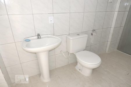 Banheiro - Torneira de apartamento para alugar com 2 quartos, 75m² em Centro, Florianópolis