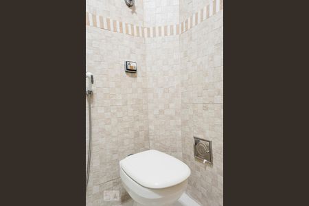 Apartamento à venda com 90m², 2 quartos e sem vagaBanheiro social