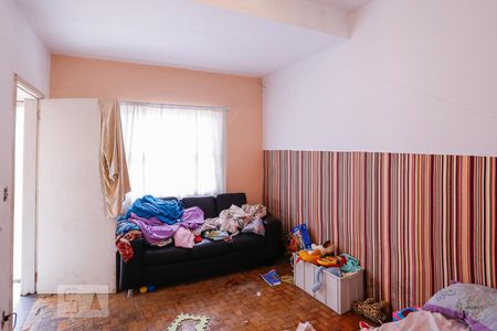 Casa à venda com 220m², 3 quartos e 4 vagasQuarto de Serviço