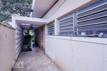 Casa à venda com 220m², 3 quartos e 4 vagasCorredor