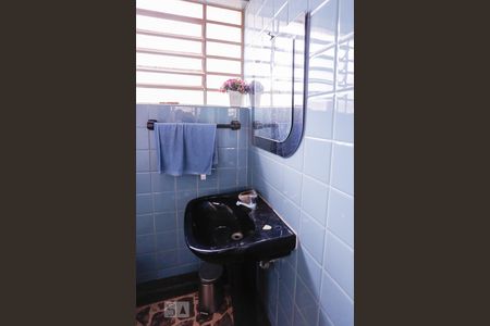 Casa à venda com 220m², 3 quartos e 4 vagasLavabo