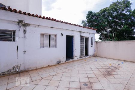 Casa à venda com 220m², 3 quartos e 4 vagasQuintal
