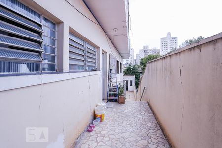 Casa à venda com 220m², 3 quartos e 4 vagasCorredor