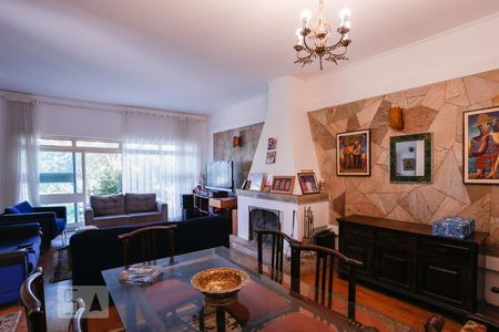 Sala de casa à venda com 3 quartos, 220m² em Lapa, São Paulo