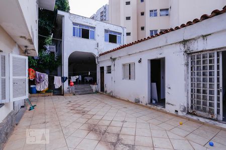 Casa à venda com 220m², 3 quartos e 4 vagasQuintal
