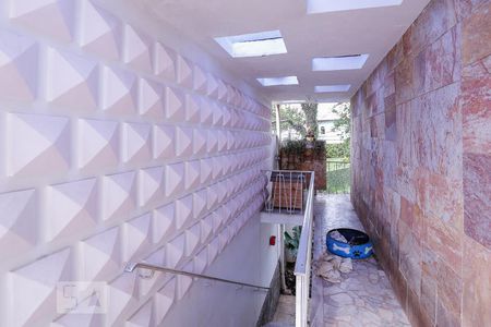 Casa à venda com 220m², 3 quartos e 4 vagasCorredor