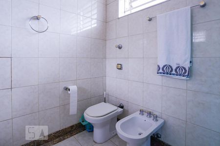 Casa à venda com 220m², 3 quartos e 4 vagasBanheiro Suíte