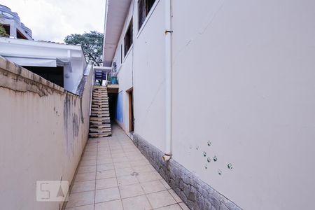 Casa à venda com 220m², 3 quartos e 4 vagasQuintal