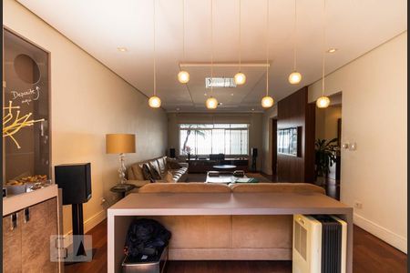 Sala de Estar de casa à venda com 4 quartos, 300m² em Planalto Paulista, São Paulo