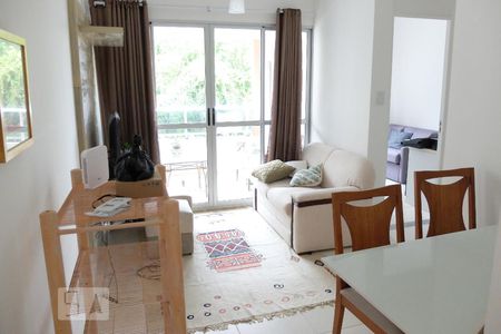 Sala de apartamento para alugar com 2 quartos, 70m² em Parque Bela Vista, Salvador