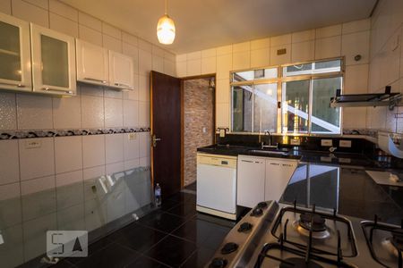 Cozinha de casa para alugar com 1 quarto, 42m² em Vila Santo Estevão, São Paulo