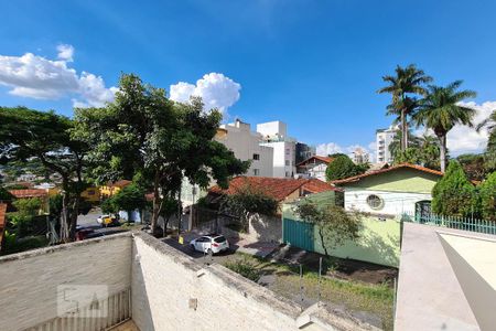 Vista de casa para alugar com 7 quartos, 260m² em Itapoã, Belo Horizonte