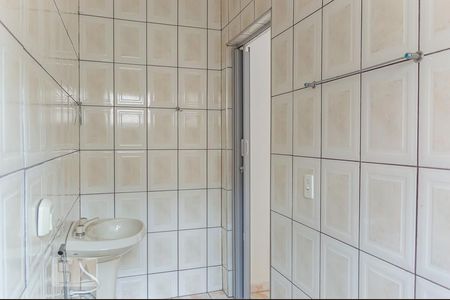 Banheiro de casa para alugar com 1 quarto, 50m² em Santa Terezinha, São Bernardo do Campo