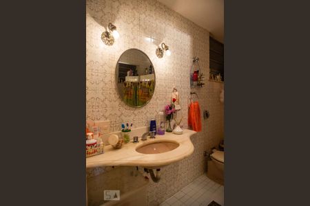 Apartamento à venda com 200m², 4 quartos e 1 vagaBanheiro 2