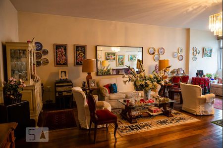 Sala de apartamento à venda com 4 quartos, 200m² em Copacabana, Rio de Janeiro