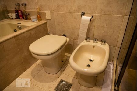 Apartamento à venda com 200m², 4 quartos e 1 vagaBanheiro 1