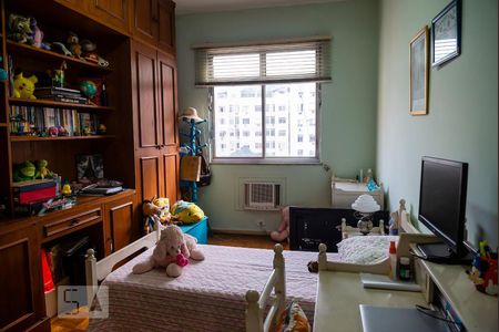 Quarto 1 de apartamento à venda com 4 quartos, 200m² em Copacabana, Rio de Janeiro