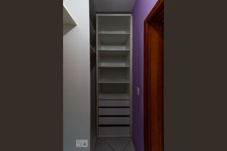 Casa à venda com 200m², 4 quartos e 6 vagasCloset Suíte