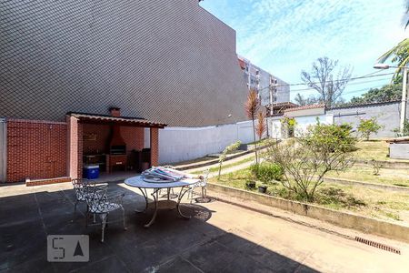 Casa à venda com 200m², 4 quartos e 6 vagasÁrea Externa