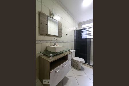 Casa à venda com 200m², 4 quartos e 6 vagasBanheiro Corredor