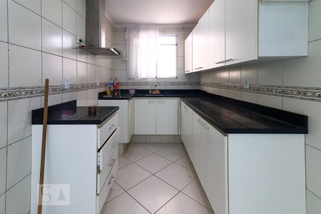 Casa à venda com 200m², 4 quartos e 6 vagasCozinha