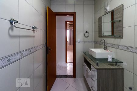 Casa à venda com 200m², 4 quartos e 6 vagasBanheiro Corredor