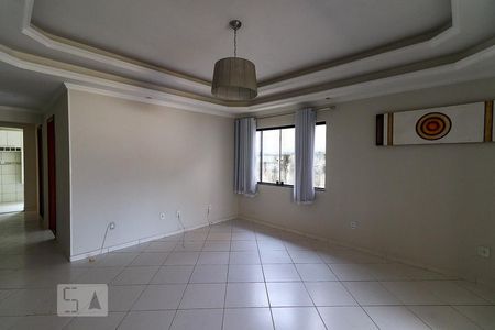 Casa à venda com 200m², 4 quartos e 6 vagasSala