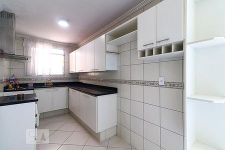 Casa à venda com 200m², 4 quartos e 6 vagasCozinha