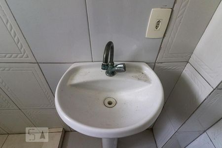 Casa à venda com 200m², 4 quartos e 6 vagasTérreo - Banheiro