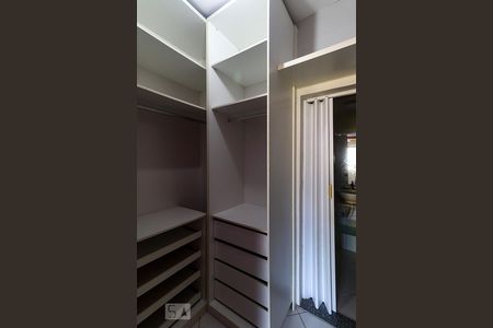 Casa à venda com 200m², 4 quartos e 6 vagasCloset Suíte