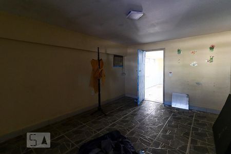 Térreo - Quarto de casa para alugar com 4 quartos, 200m² em Recreio dos Bandeirantes, Rio de Janeiro