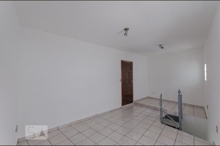 Quarto 2 de casa para alugar com 2 quartos, 48m² em Vila Laís, São Paulo