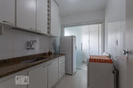 Cozinha de apartamento para alugar com 2 quartos, 57m² em Carmo, Belo Horizonte