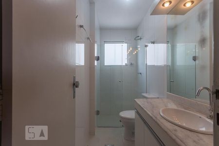Banheiro de apartamento para alugar com 2 quartos, 57m² em Carmo, Belo Horizonte