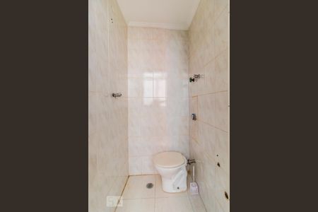 Apartamento para alugar com 98m², 2 quartos e sem vaga Apartamento para alugar com 98m², 2 quartos e sem vagaBanheiro de Serviço