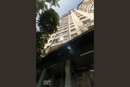 Apartamento para alugar com 98m², 2 quartos e sem vaga Apartamento para alugar com 98m², 2 quartos e sem vagaFachada