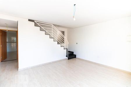 Sala de casa à venda com 3 quartos, 180m² em Vila Mazzei, São Paulo