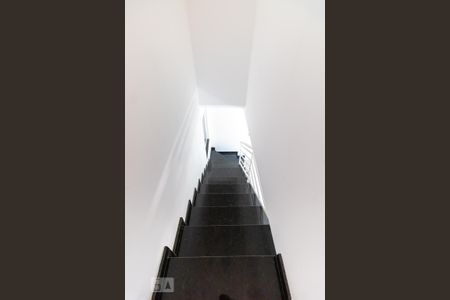 Escada de casa à venda com 3 quartos, 180m² em Vila Mazzei, São Paulo