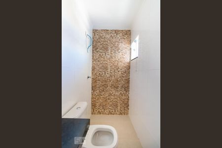 Casa à venda com 180m², 3 quartos e 3 vagasBanheiro da Suíte 1