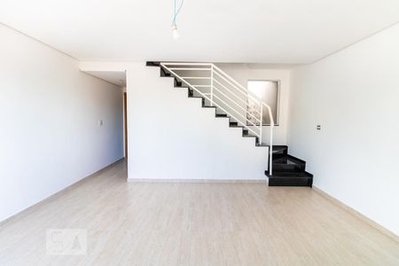 Sala de casa à venda com 3 quartos, 180m² em Vila Mazzei, São Paulo