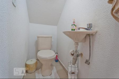 Banheiro Social de casa à venda com 3 quartos, 160m² em Vila Ré, São Paulo