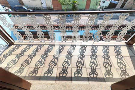 Casa à venda com 143m², 3 quartos e 4 vagas Casa à venda com 143m², 3 quartos e 4 vagasVaranda Quarto 2 - Suíte