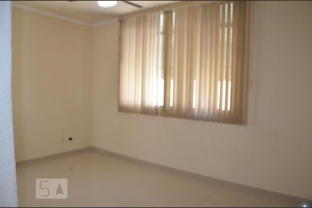 Sala de apartamento para alugar com 2 quartos, 47m² em Inhauma, Rio de Janeiro