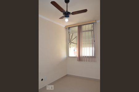 Quarto 1 de apartamento para alugar com 2 quartos, 47m² em Inhauma, Rio de Janeiro
