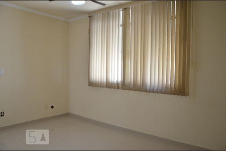 Sala de apartamento para alugar com 2 quartos, 47m² em Inhauma, Rio de Janeiro