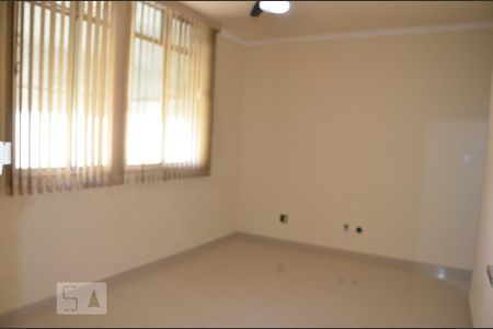 Sala de apartamento para alugar com 2 quartos, 47m² em Inhauma, Rio de Janeiro